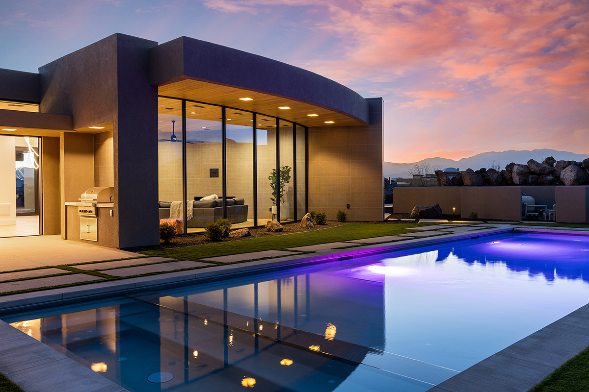 Real estate hero image 4